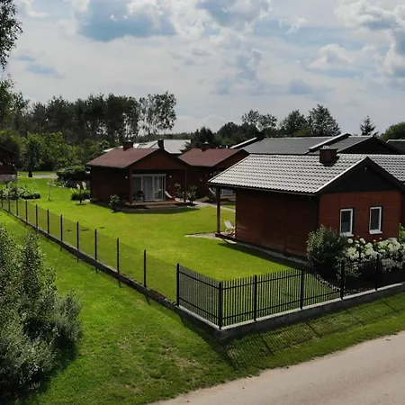 Miedzy Lasem A Wsia *