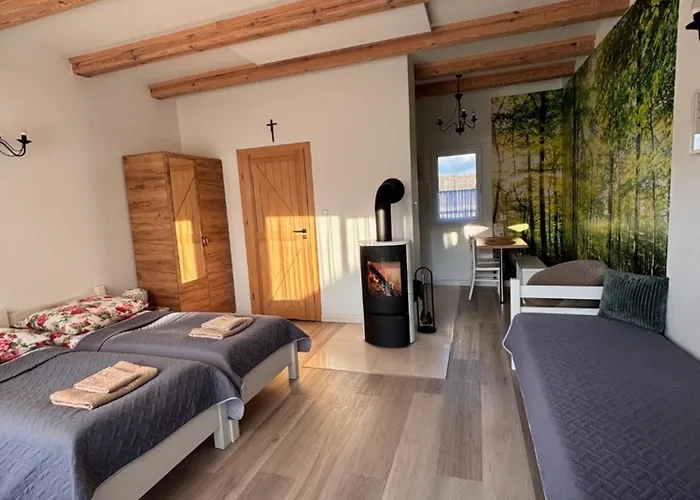 Miedzy Lasem A Wsia Alojamento de Turismo Selvagem *